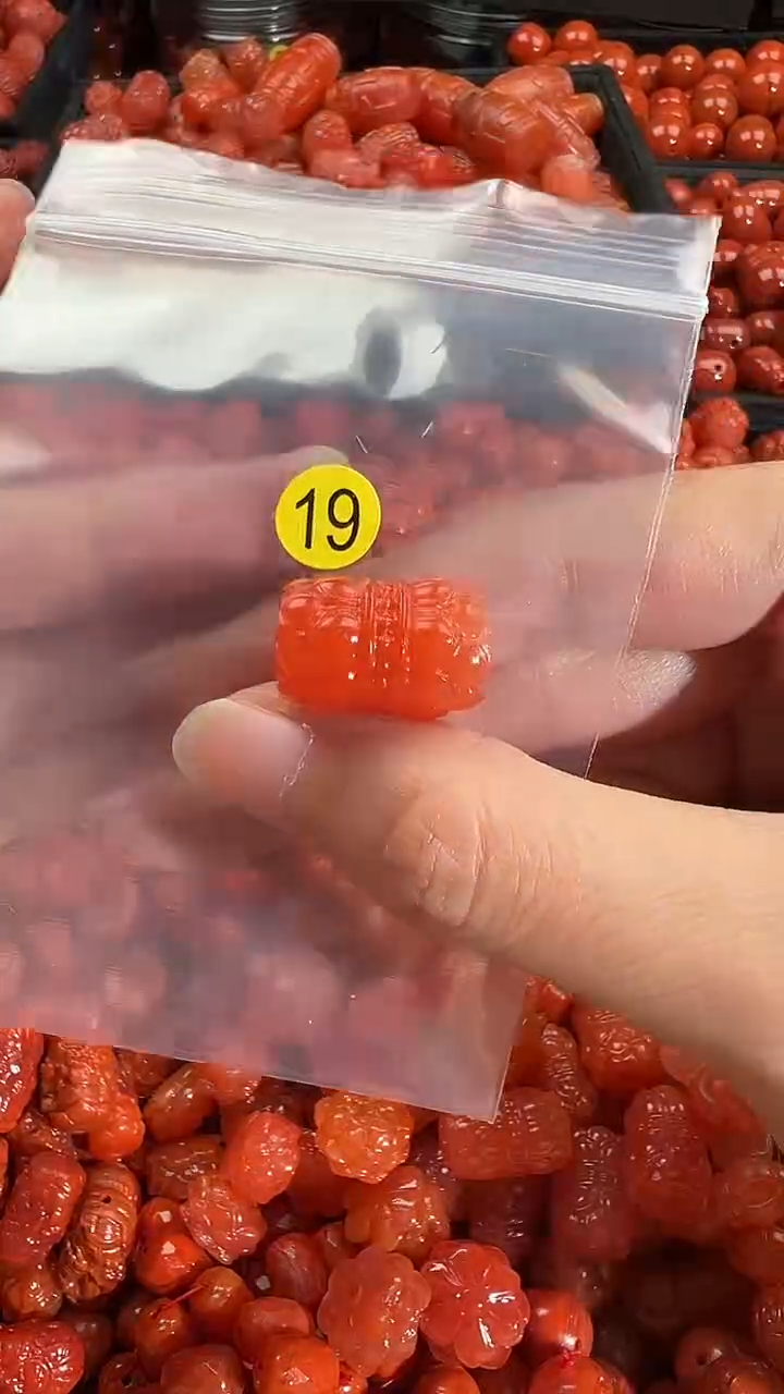 颈饰未镶嵌南红玛瑙1