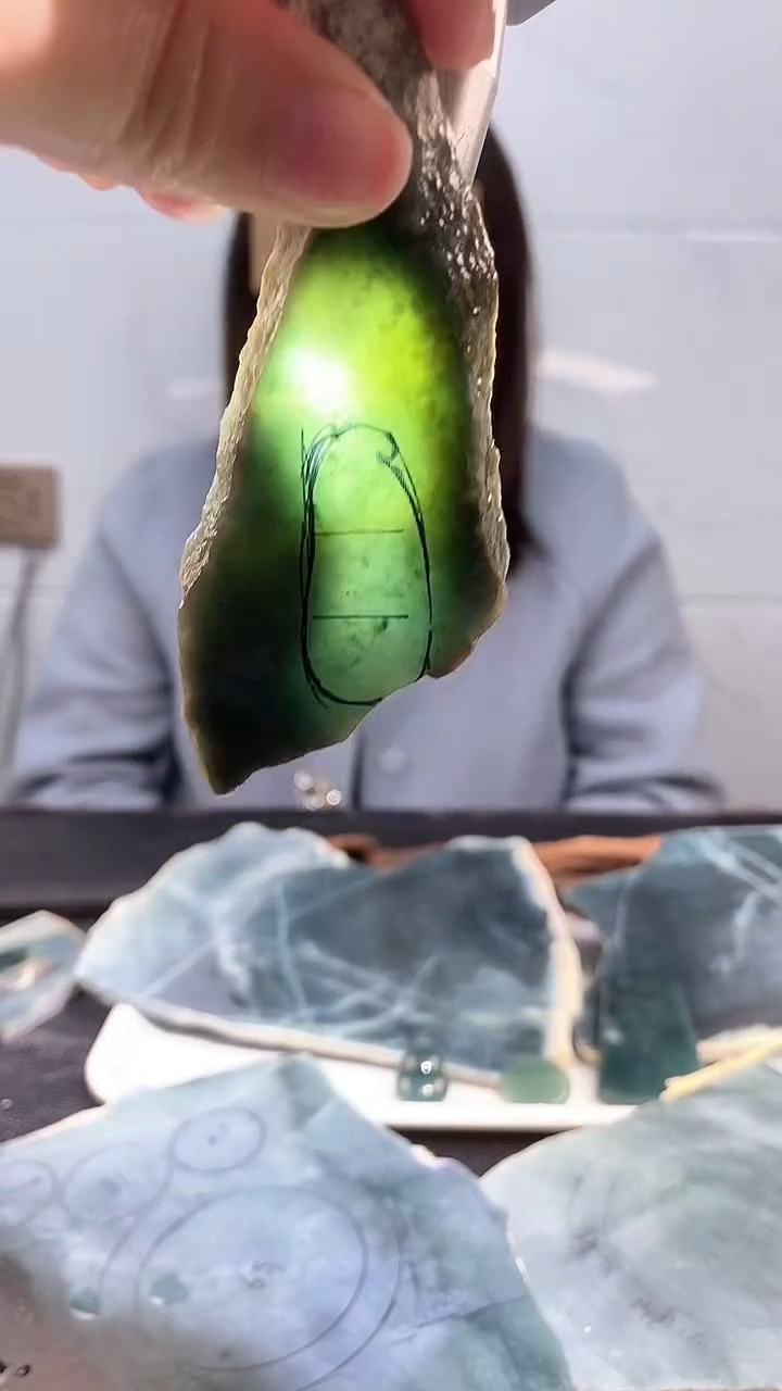【闪购商品】翡翠挂件未镶嵌天然翡翠A货6B