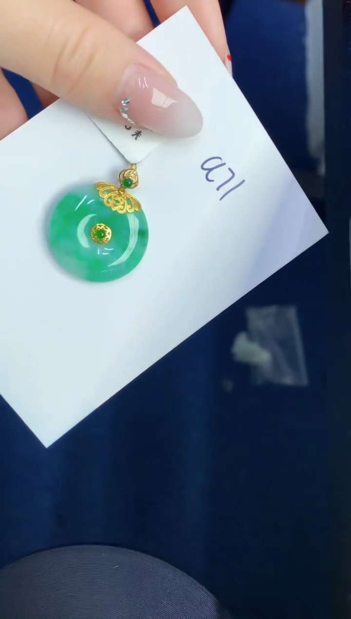 【闪购商品】翡翠颈饰18K金镶嵌000000000000