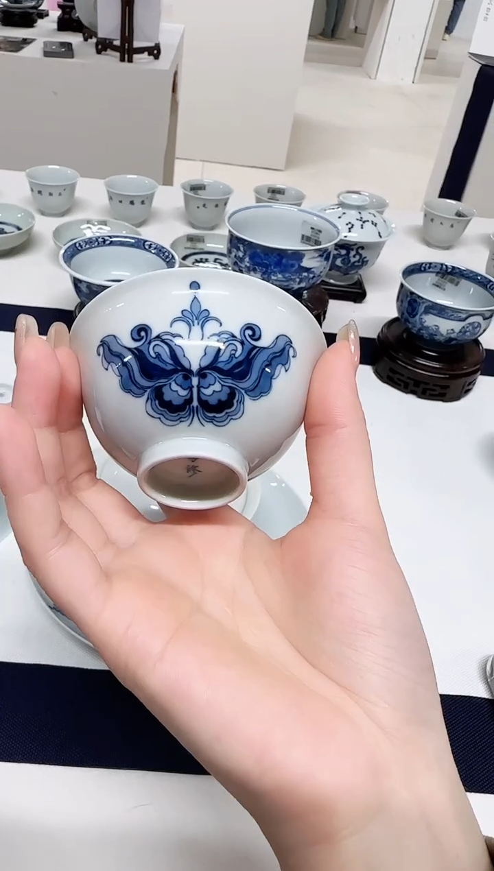 【闪购商品】蝴蝶杯子一个一个一个