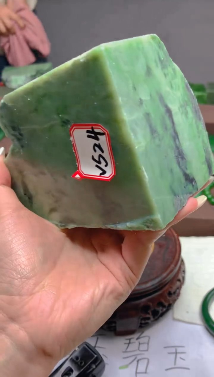 【闪购商品】和田玉（碧玉）未镶嵌珠宝半成品1