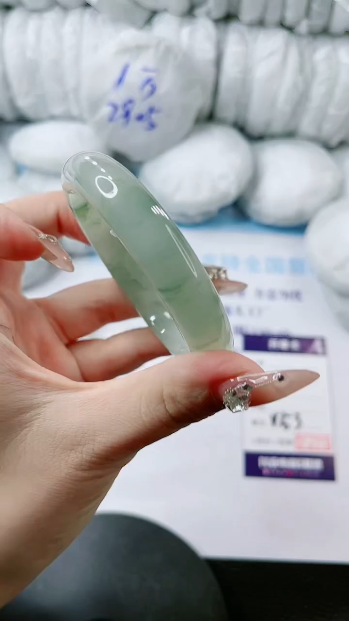 【闪购商品】石英质玉手镯未镶嵌多样性发货V53