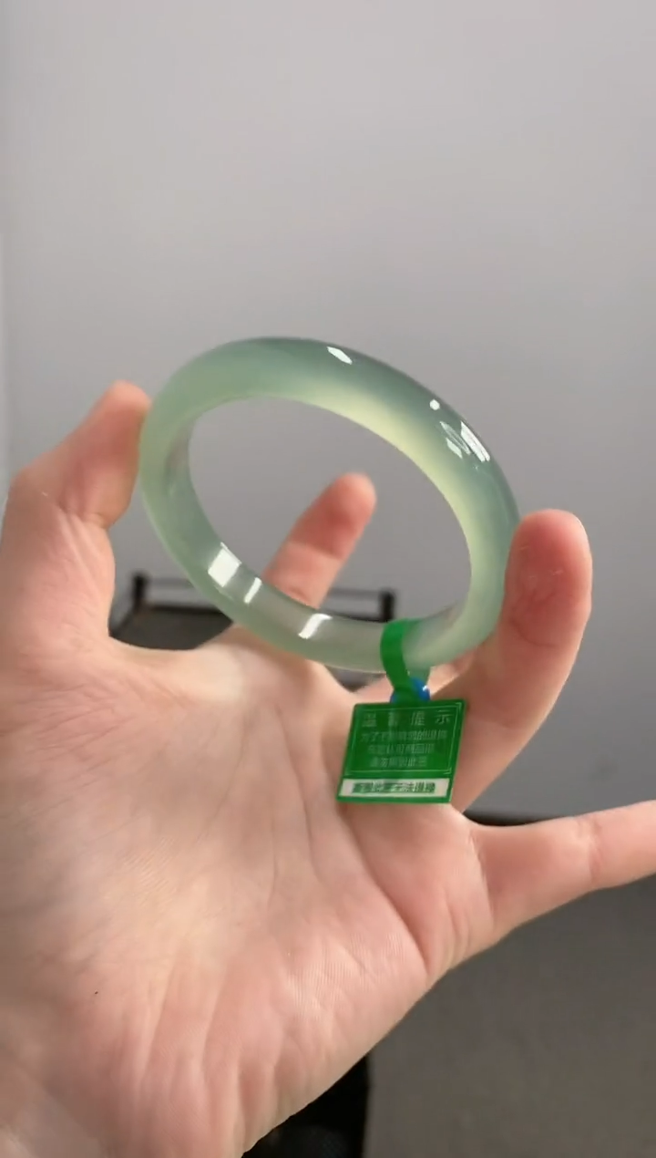 【闪购商品】玛瑙/玉髓手镯未镶嵌58-59圈