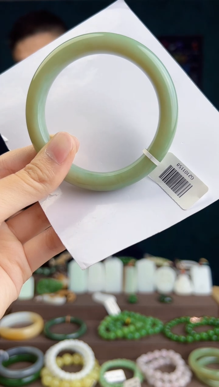 和田玉手镯未镶嵌多样性发货 拍一单发一个58-59