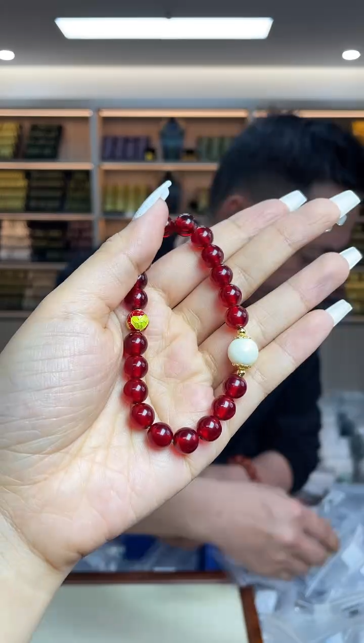 【闪购商品】血珀裸石未镶嵌多样性发一件