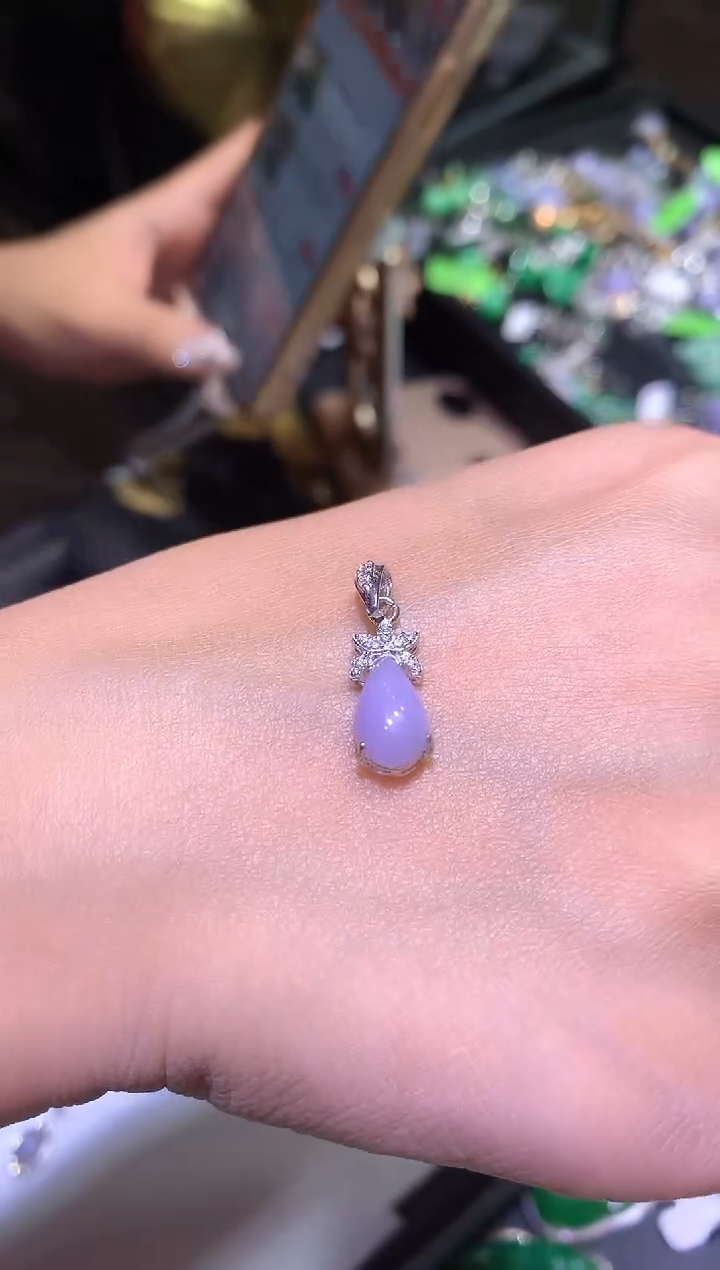 【闪购商品】翡翠吊坠(不含链)银S925镶嵌水滴