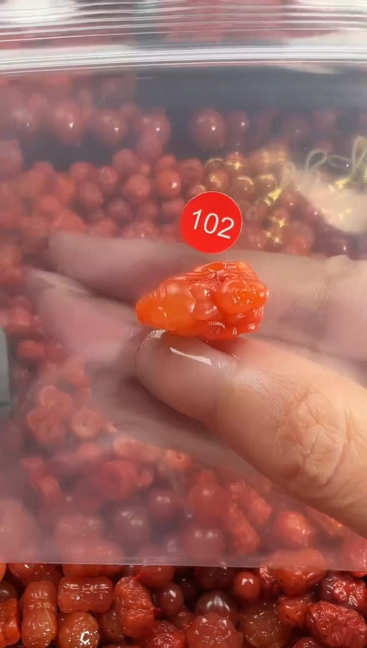 颈饰未镶嵌南红玛瑙1