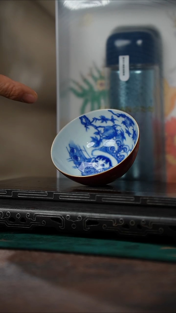 17+18-10景德镇青花单杯（多子多福）+钛杯（颜色随机）