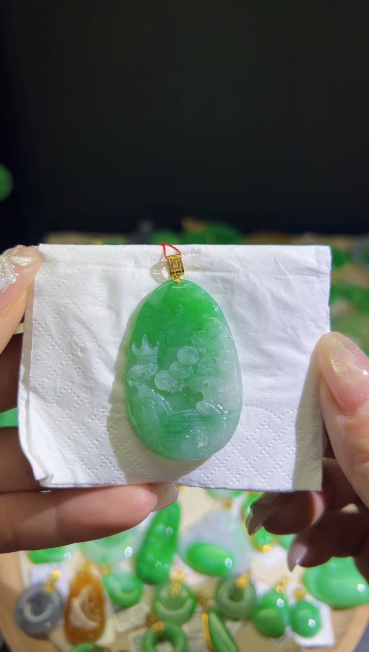 【闪购商品】翡翠颈饰18K金镶嵌Q缅料A货翡翠/支持复检/一件