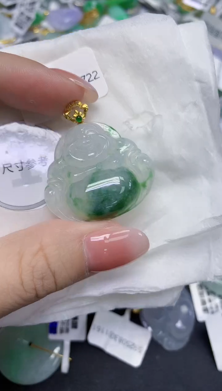 颈饰18K金镶嵌翡翠天然缅甸翡翠A货多样性发一件