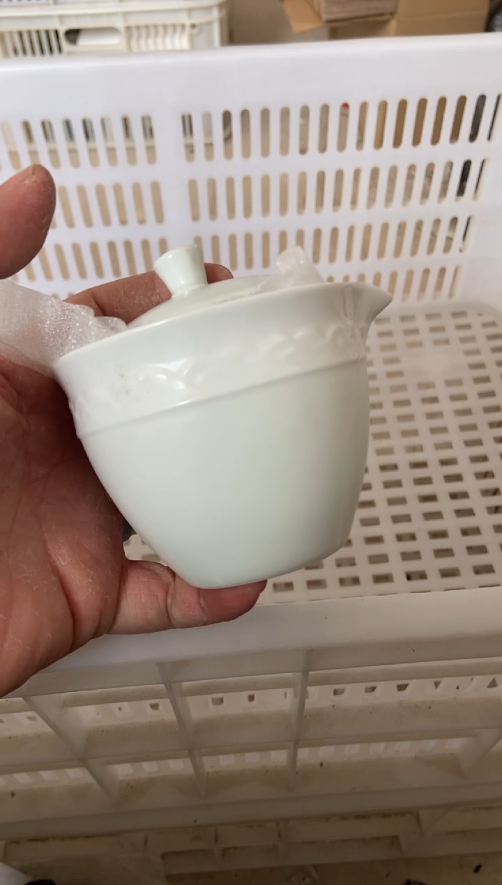 杯无运费险有瑕疵的摄影的产品有使用过的痕迹有点脏介意勿拍