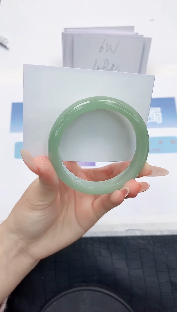 【闪购商品】石英质玉手镯未镶嵌L342-56.3