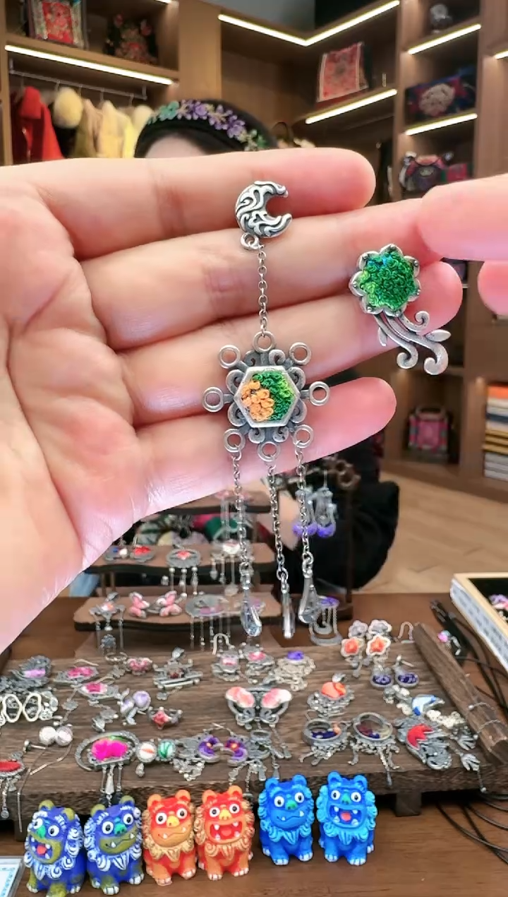 【闪购商品】织绣236黔东南苗族刺绣