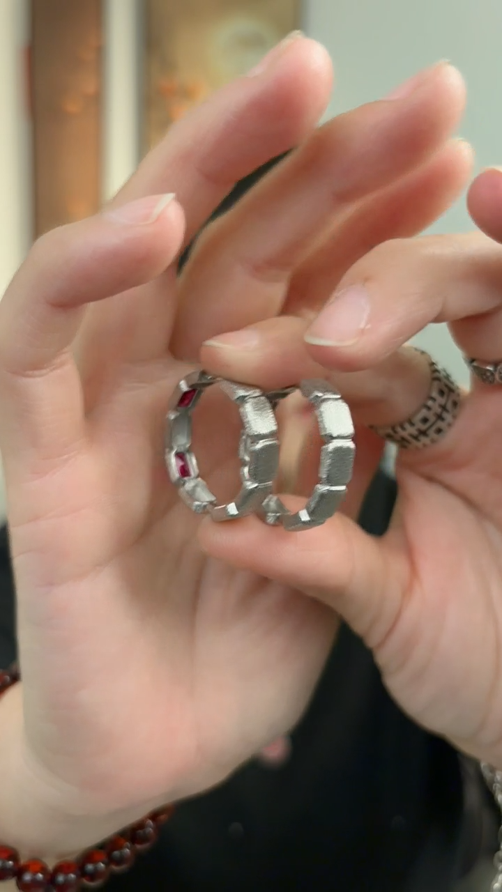 无925银纯银耳饰方红锆69