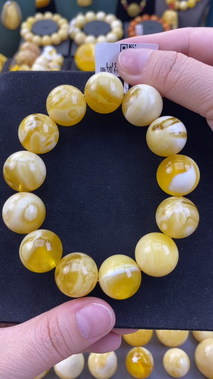 未镶嵌琥珀裸石月.25/卡17mm