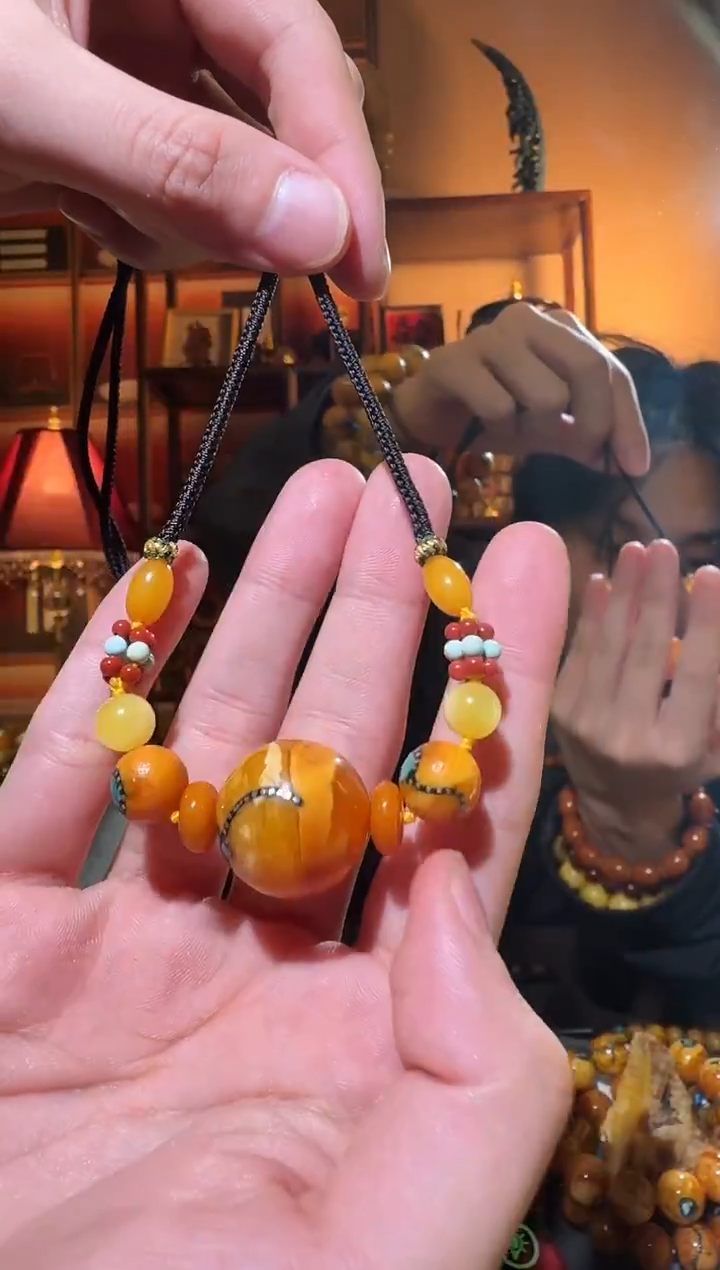 蜜蜡颈饰未镶嵌发*晶198天然蜜蜡珠宝奇石