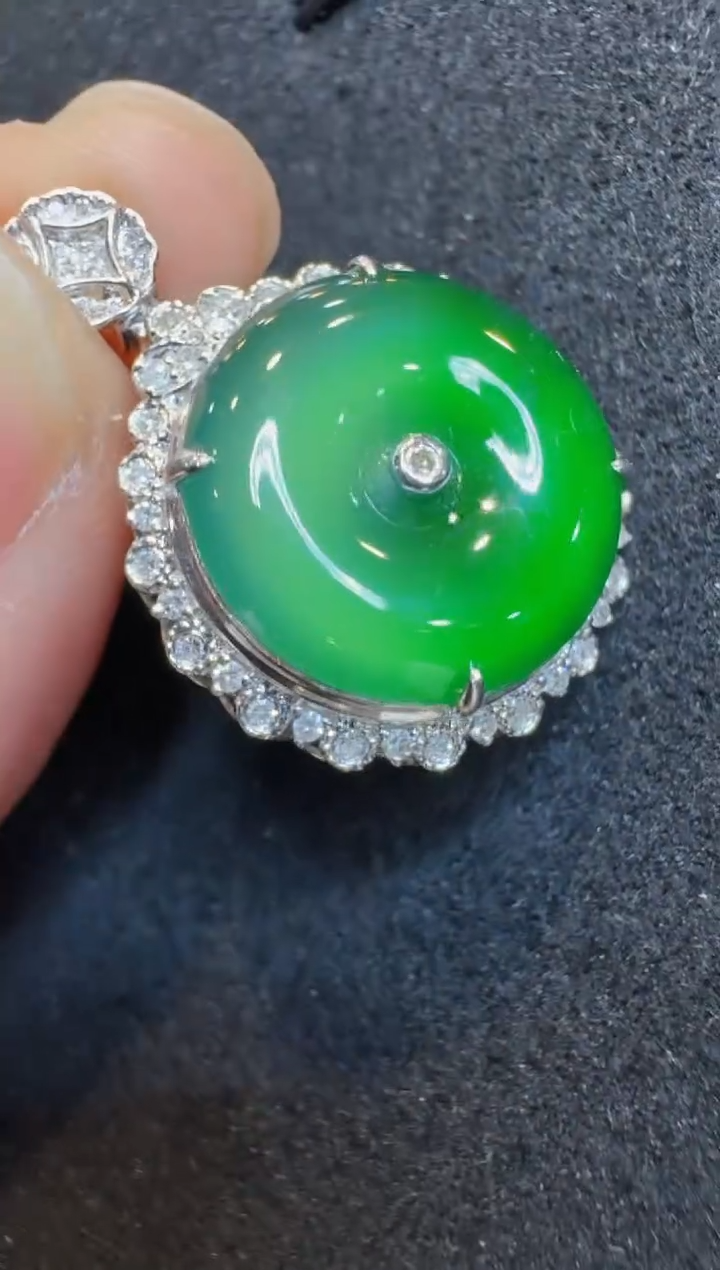 翡翠18K金镶嵌吊坠(不含链)多样性团购发一件