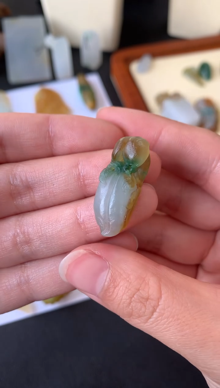 【闪购商品】定制翡翠未镶嵌翡翠