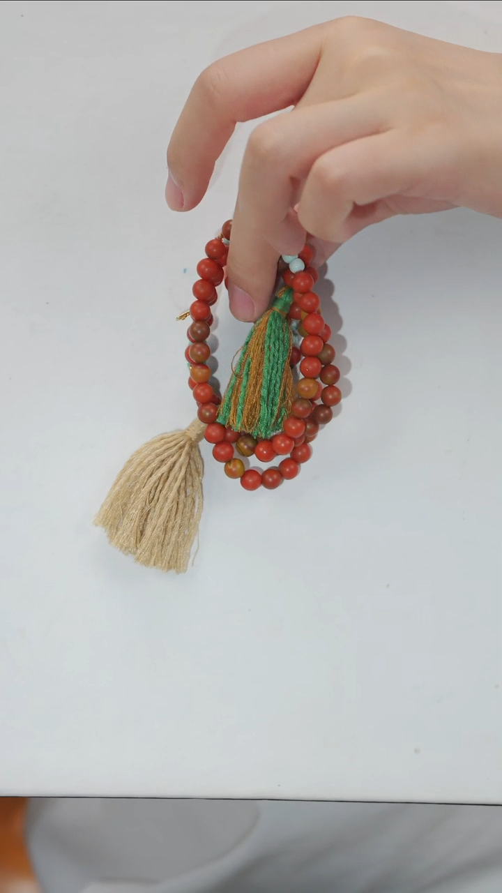 手串18K金镶嵌南红玛瑙如***?手串