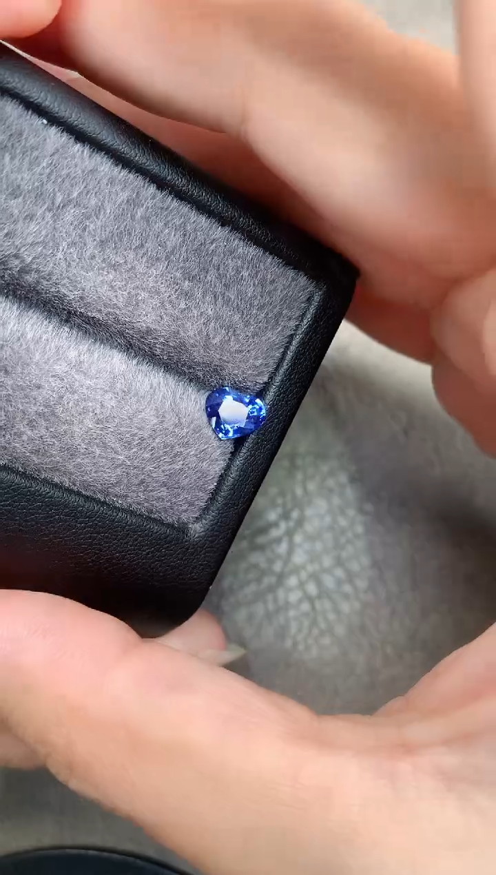 【闪购商品】蓝宝石裸石未镶嵌1.54 爱心 ZZH