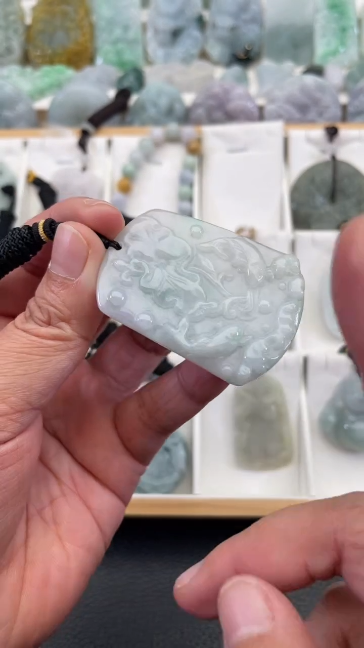 颈饰未镶嵌翡翠天然缅甸翡翠A货13