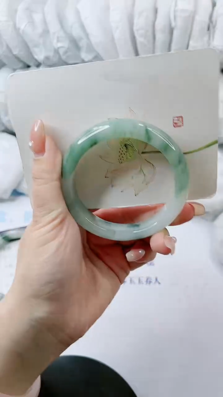 【闪购商品】石英质玉手镯未镶嵌多样性发货V132