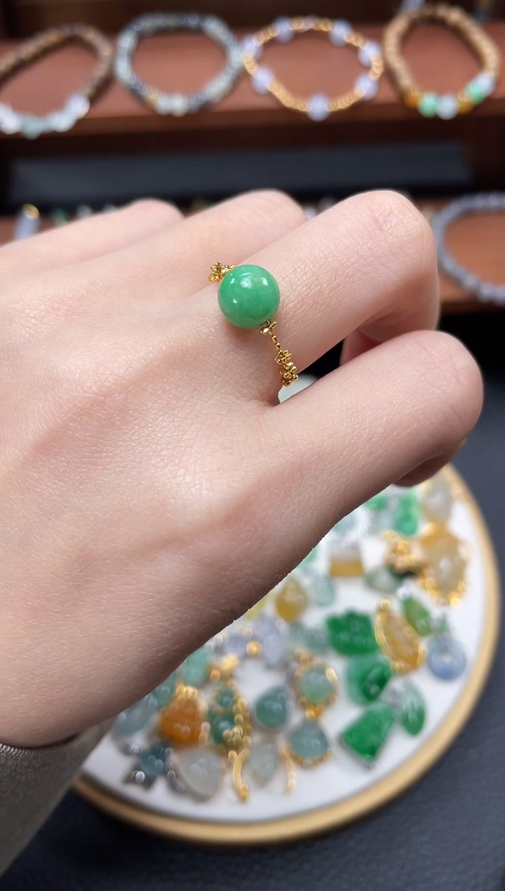 【闪购商品】翡翠戒指18K金镶嵌一个   JK693
