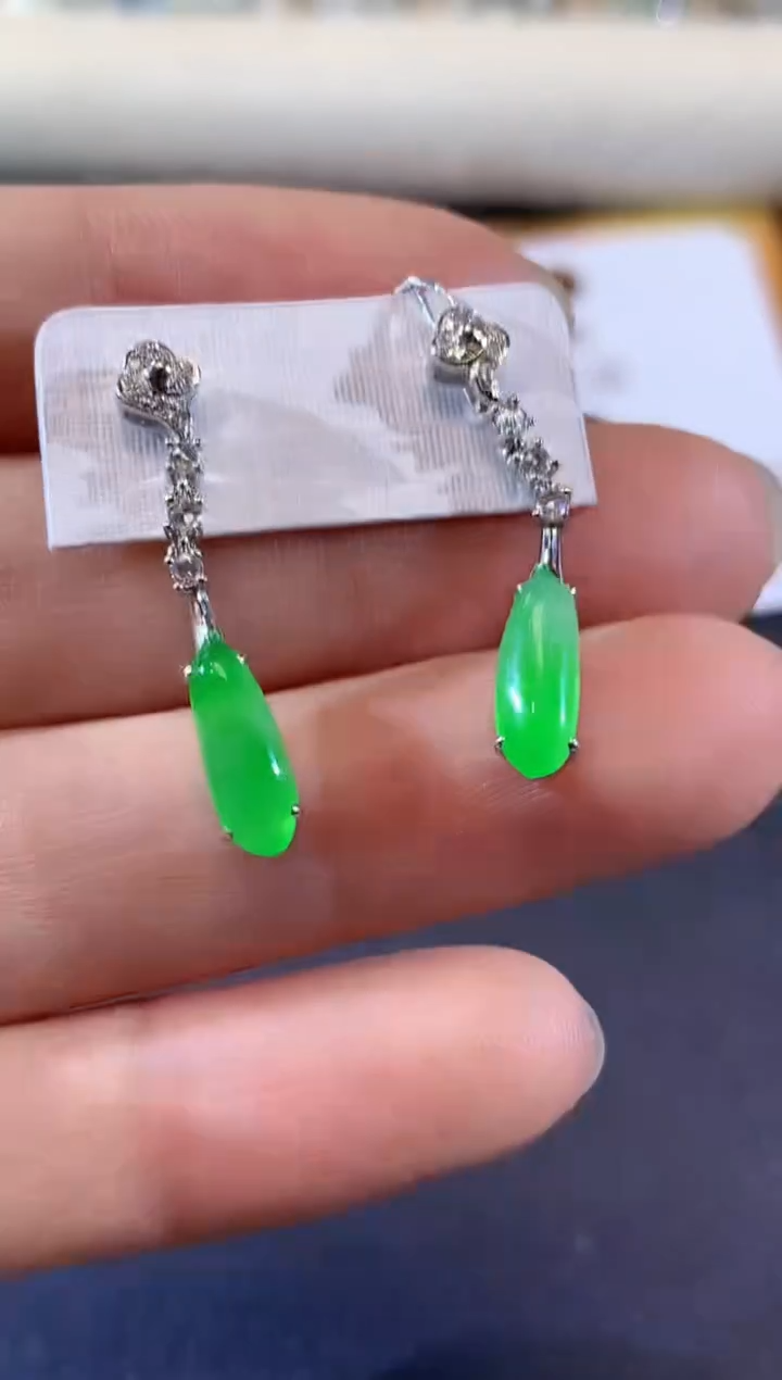 18K金镶嵌翡翠耳饰A21 多样性发货一件