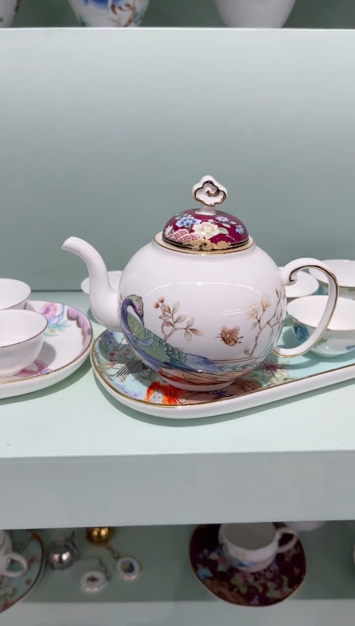 36%以上骨粉骨瓷茶壶