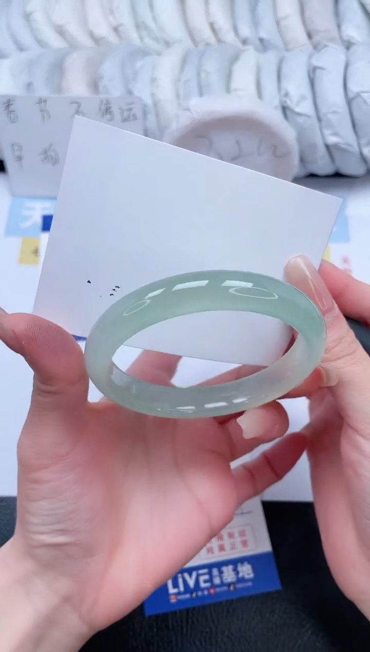 【闪购商品】石英质玉手镯未镶嵌T108-61