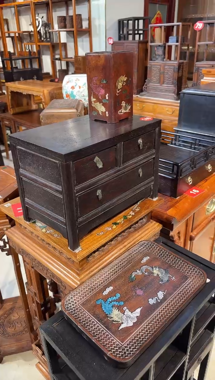 【闪购商品】木木艺邵氏紫檀三抽屉柜658.888