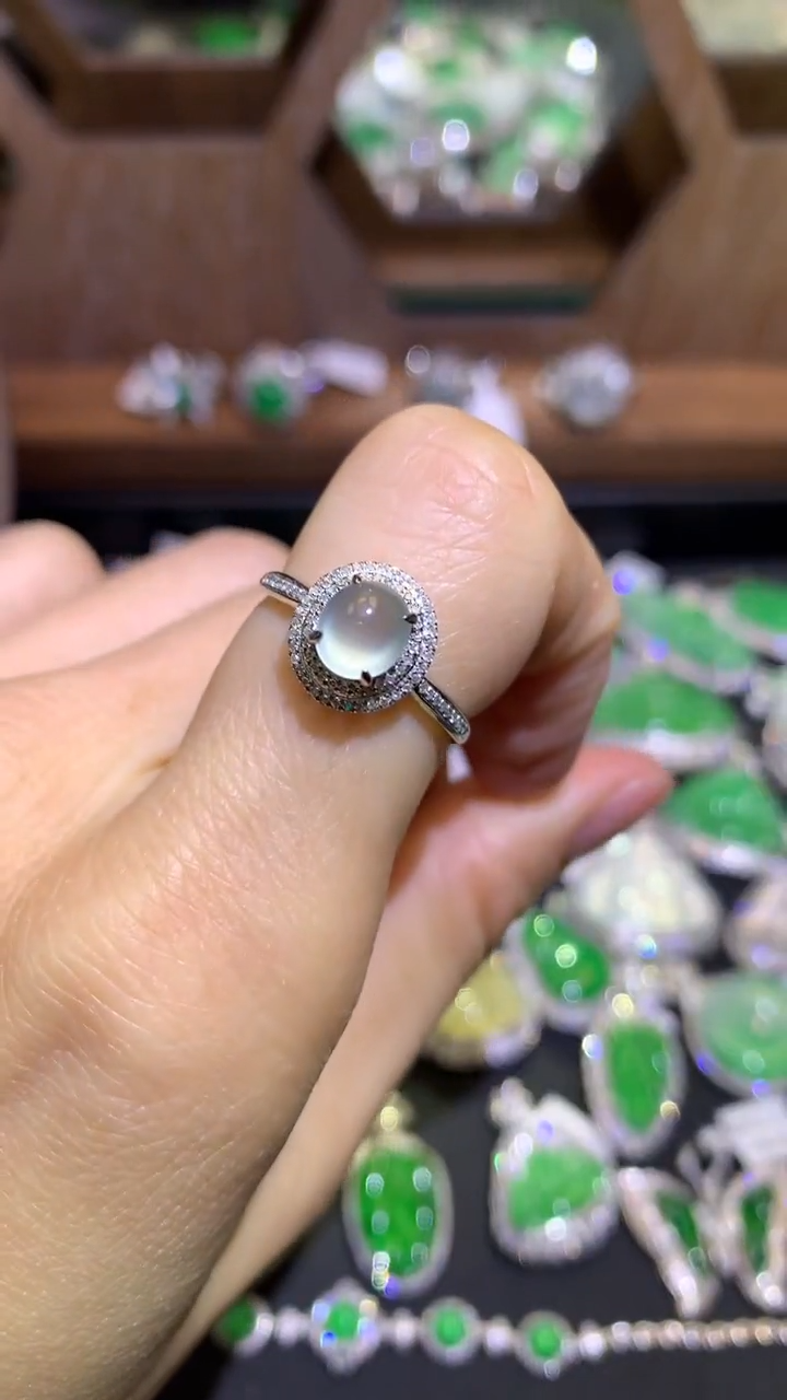 【闪购商品】翡翠吊坠(不含链)18K金镶嵌戒指