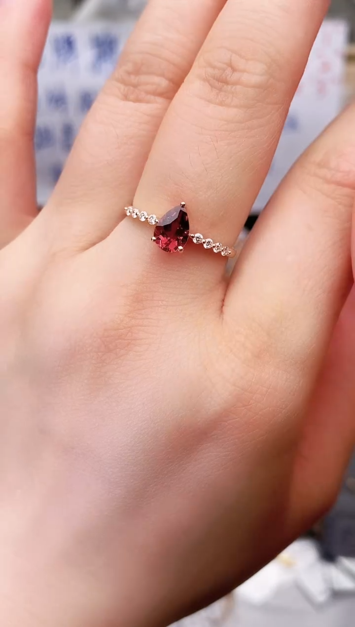 18K金镶嵌戒指碧玺--专柜--