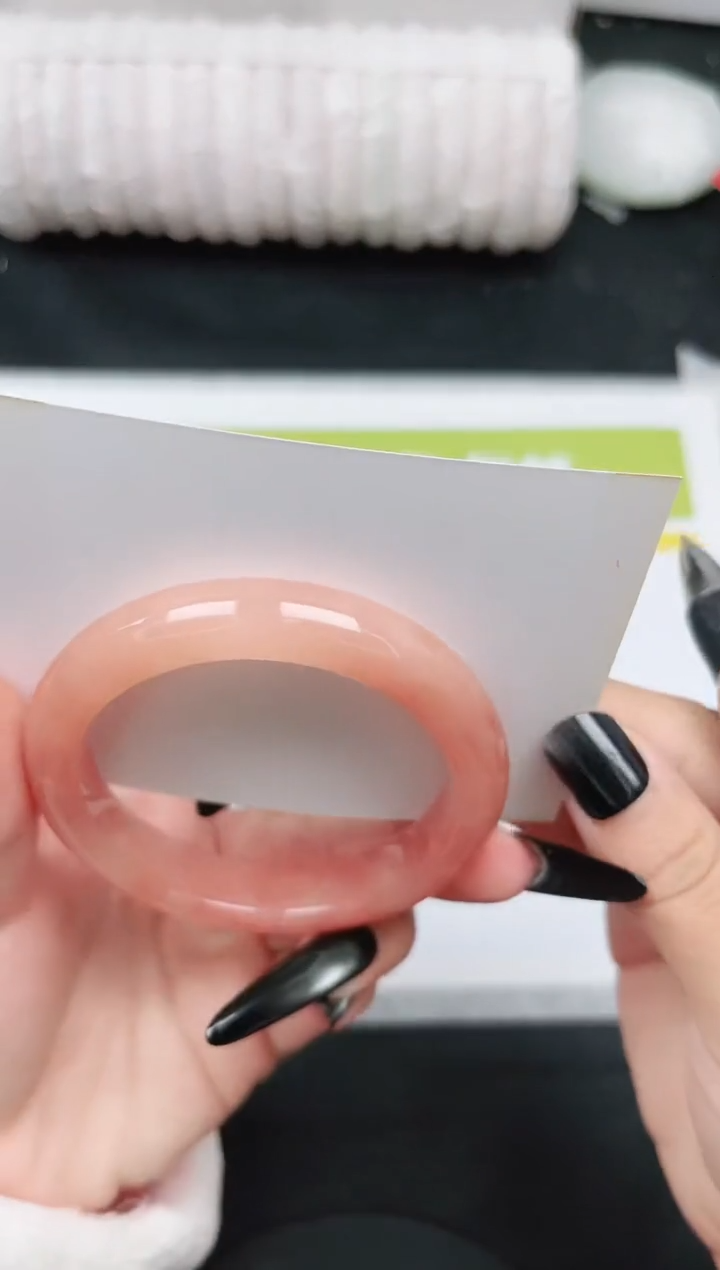 未镶嵌手镯石英质玉50-