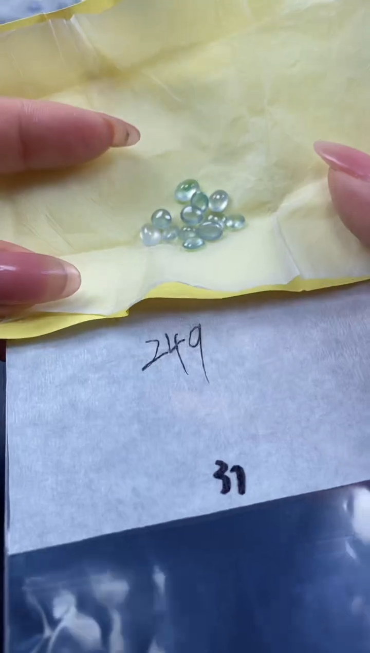 未镶嵌定制翡翠 定制翡翠