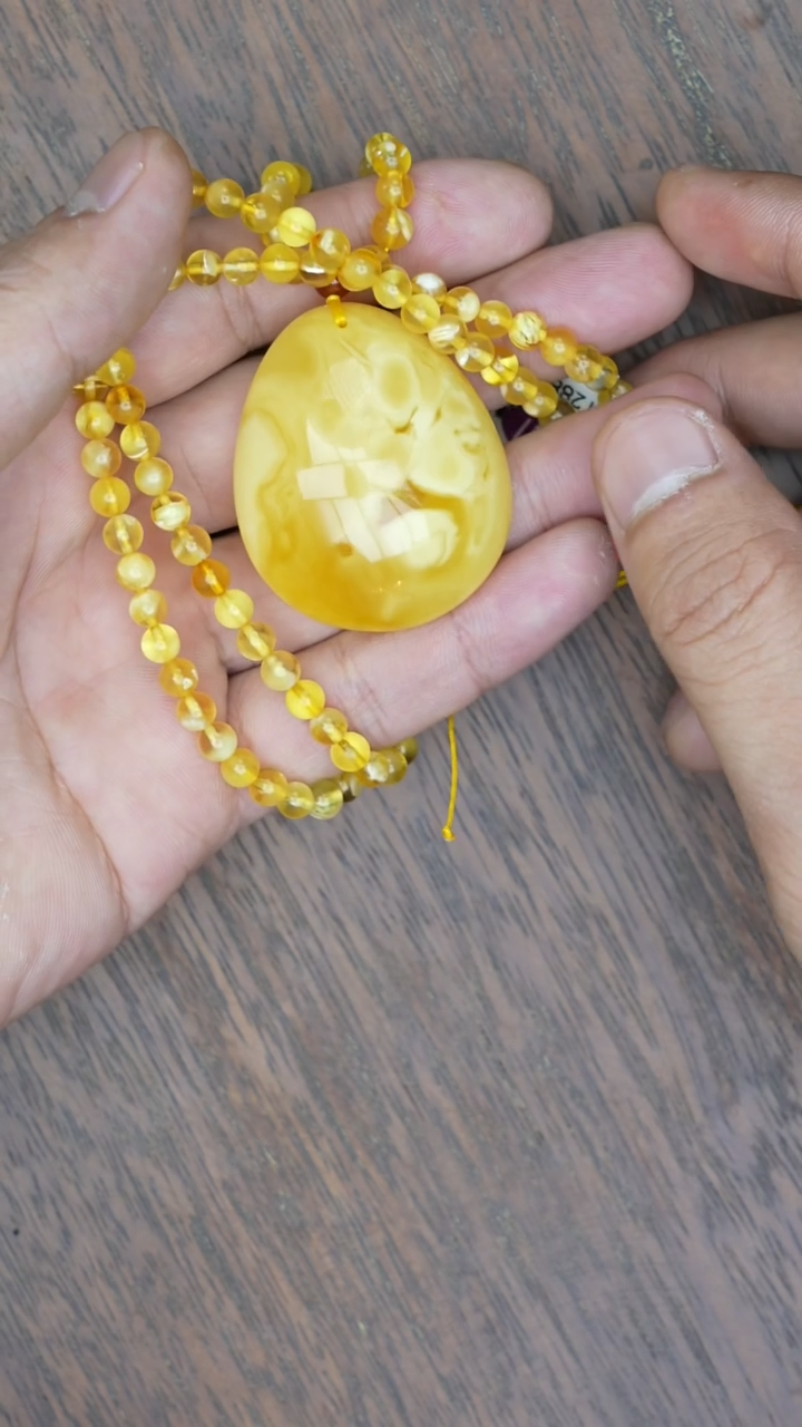 【闪购商品】琥珀裸石未镶嵌蜜蜡水滴吊坠