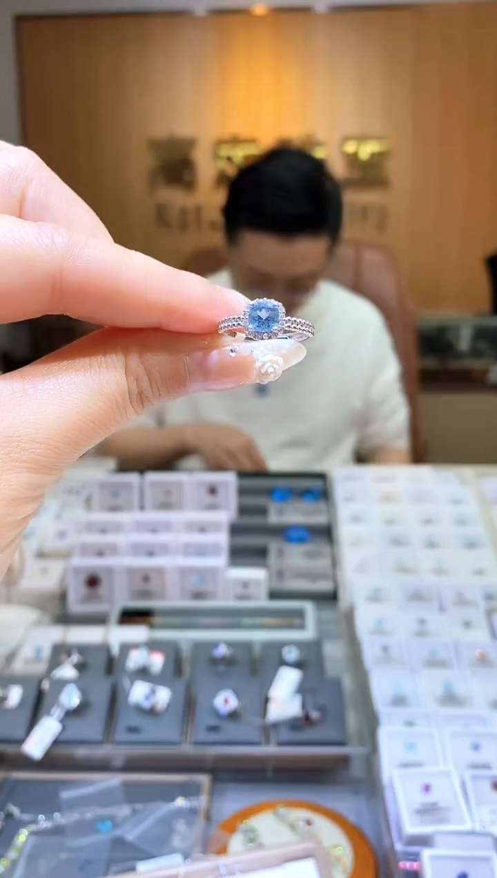 【闪购商品】海蓝宝石戒指银S925镶嵌天然海蓝宝戒指