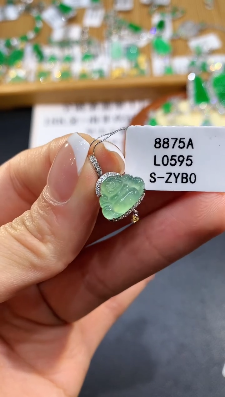 【闪购商品】翡翠吊坠(不含链)18K金镶嵌L0595