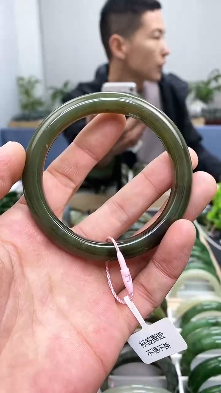 【闪购商品】和田玉手镯未镶嵌61