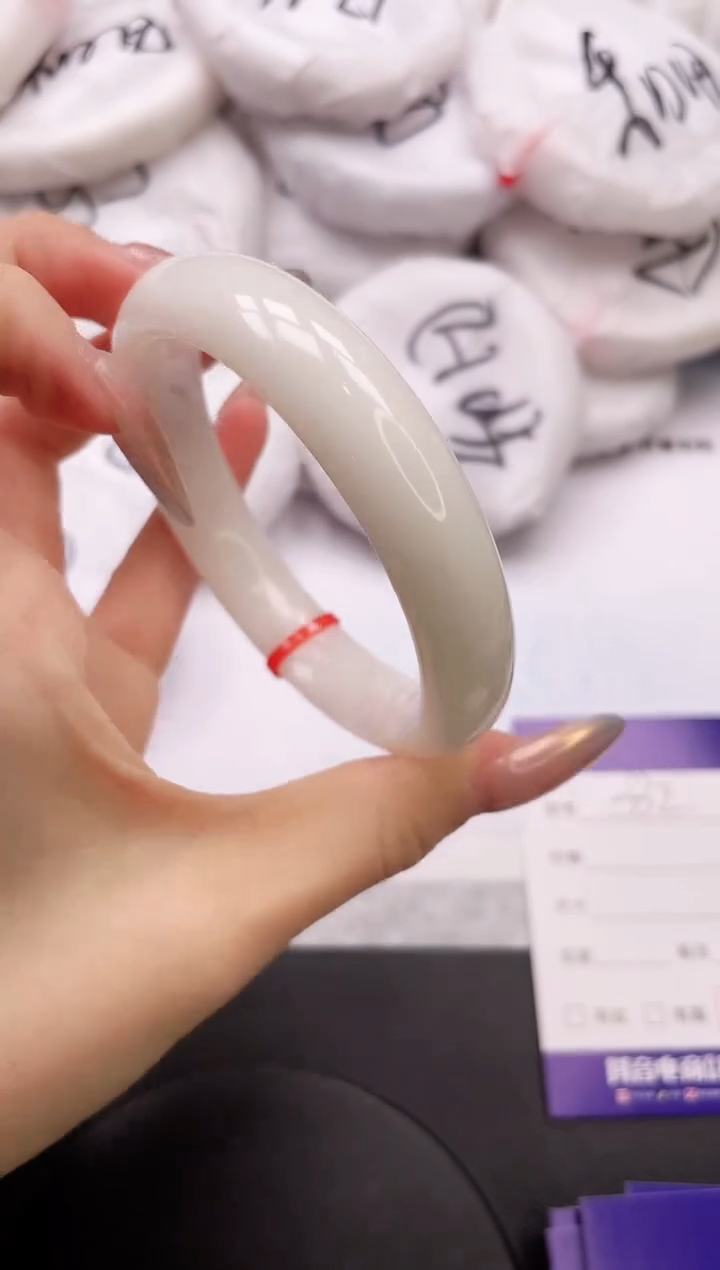 【闪购商品】和田玉手镯未镶嵌11K332-60