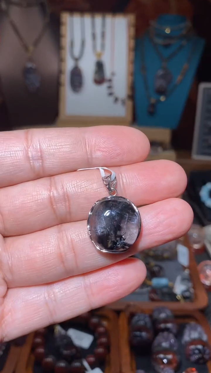 【闪购商品】水晶黑银钛未镶嵌吊坠