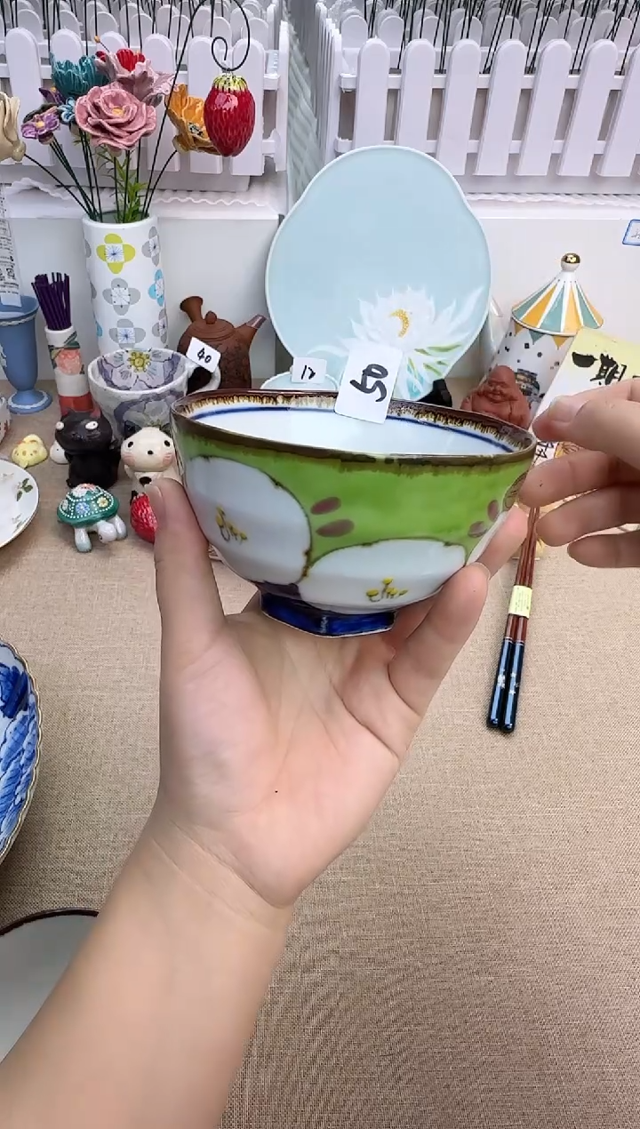 瓷片这个瓷器真好看呀