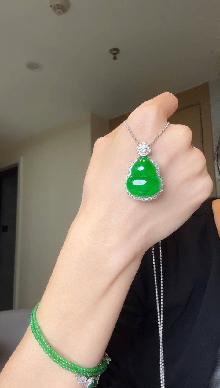【闪购商品】翡翠吊坠(不含链)银S925镶嵌天然翡翠吊坠