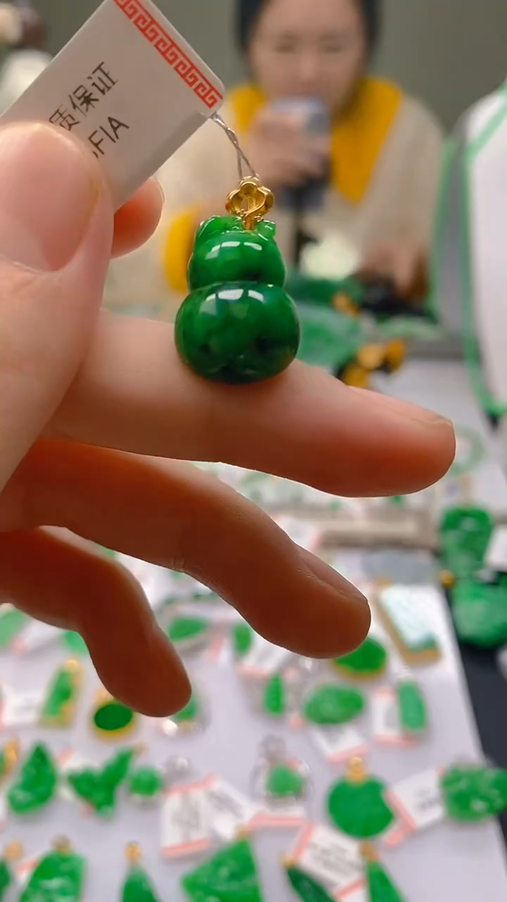 【闪购商品】翡翠颈饰18K金镶嵌新号开播，全场乱卖