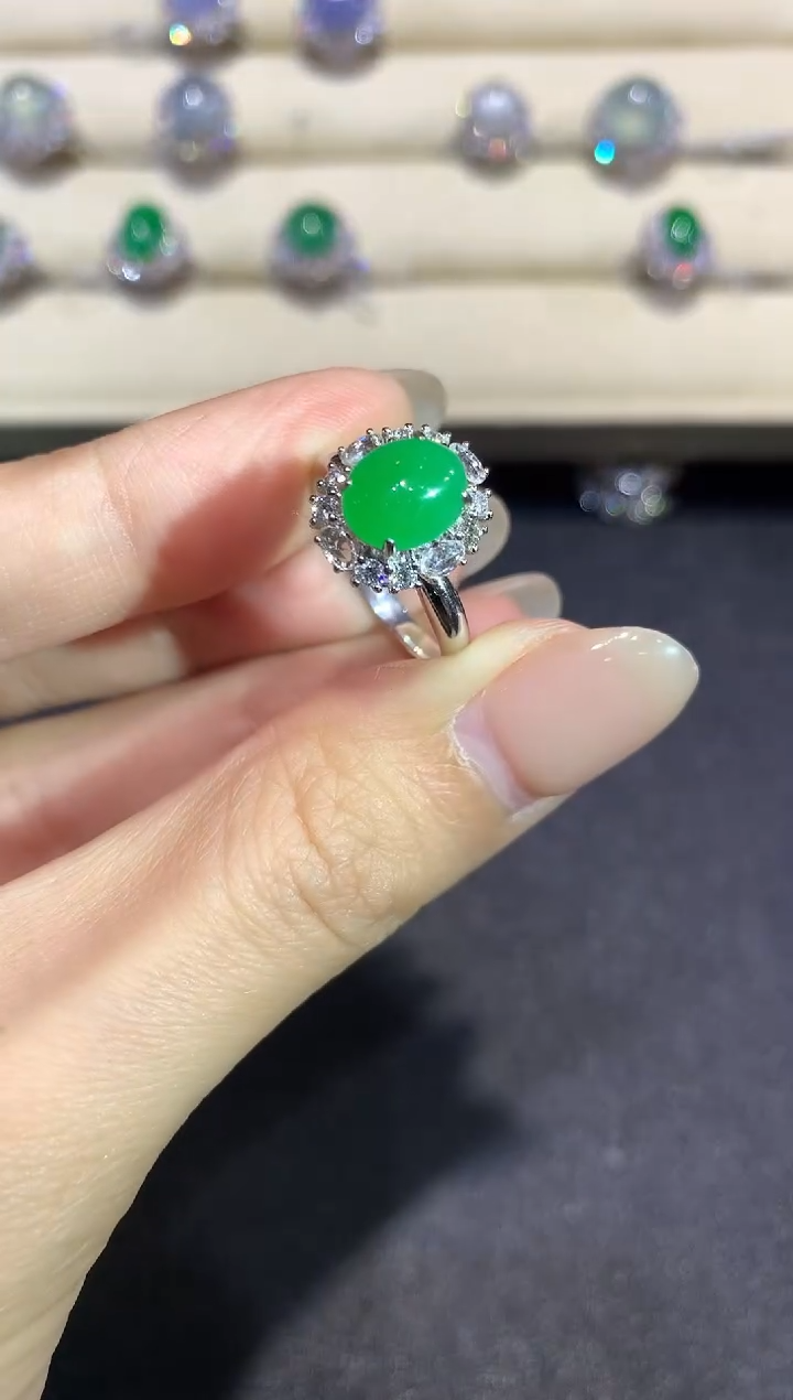 【闪购商品】翡翠戒指18K金镶嵌a297      