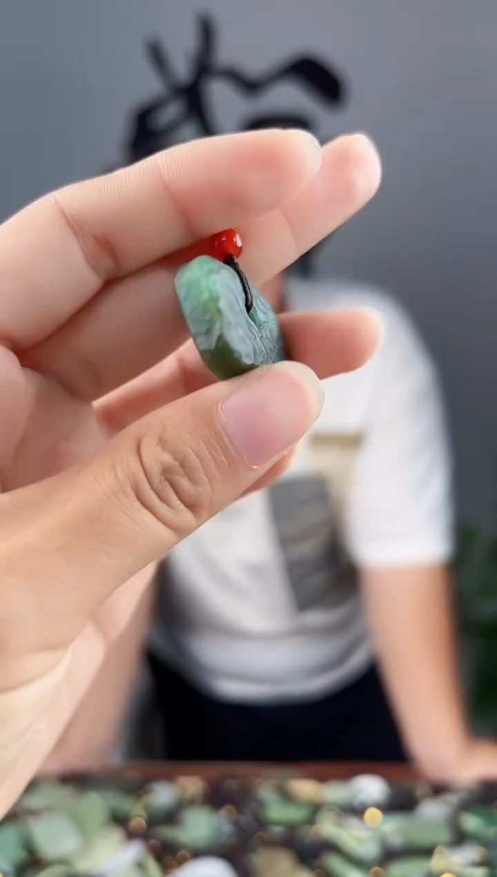 颈饰未镶嵌和田玉拍一发一，多样性发货