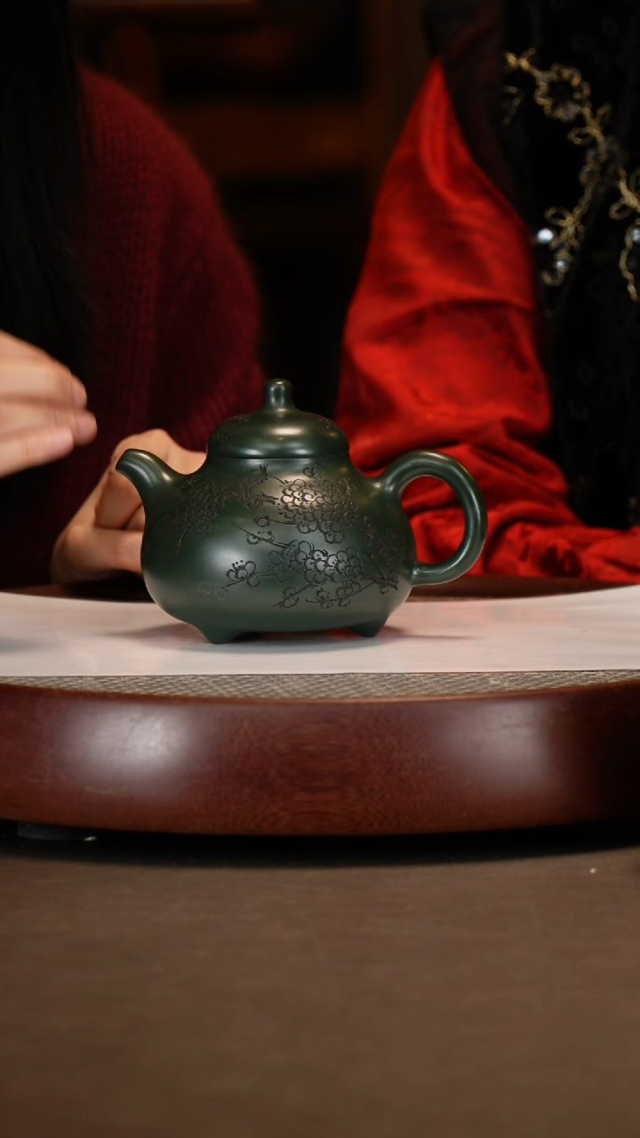 【闪购商品】紫砂茶壶景舟绿泥三足乳鼎+李昌鸿375c