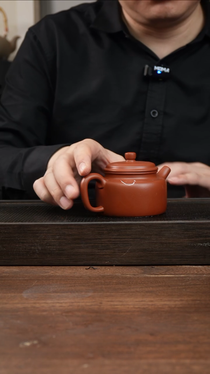 茶杯紫砂重****房朱泥德钟     200CC   微瑕   