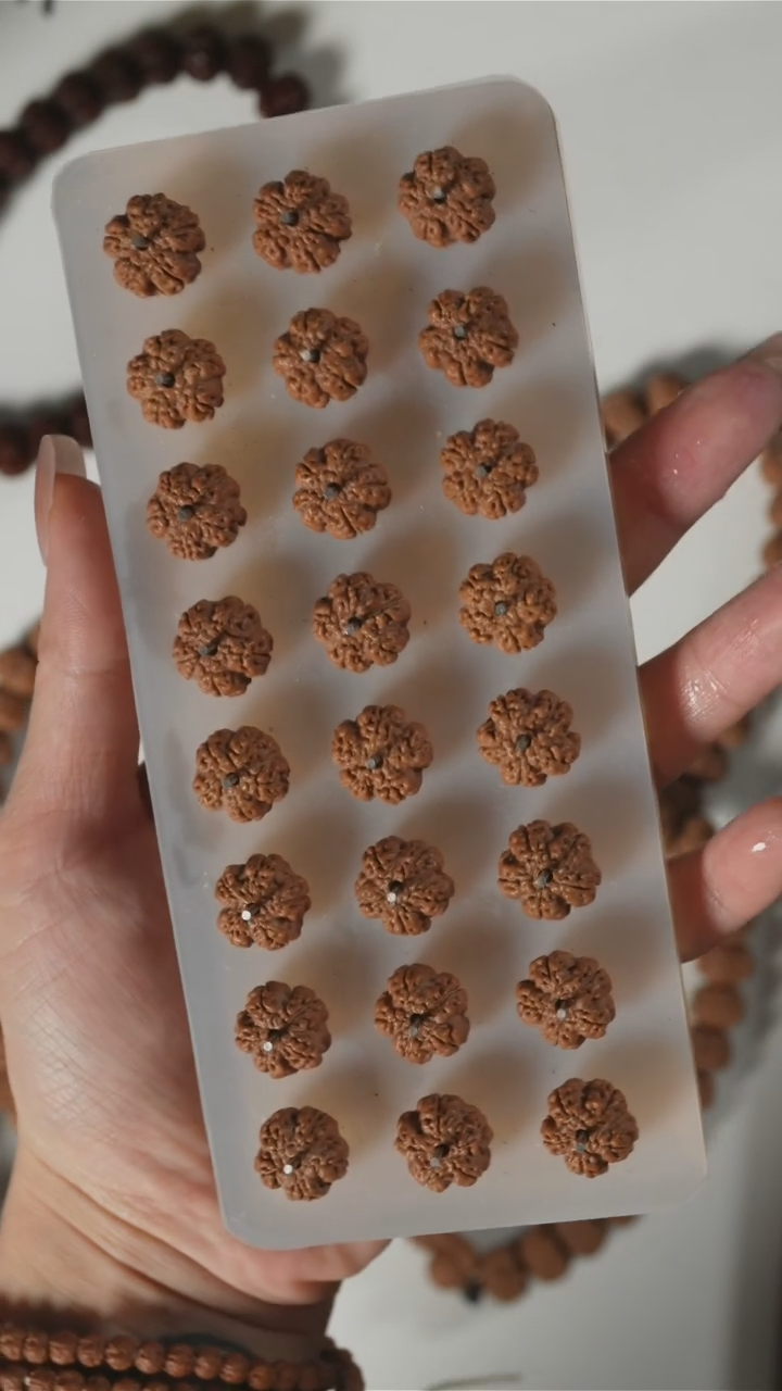 【闪购商品】金刚菩提吊坠方尊梅花手持13+