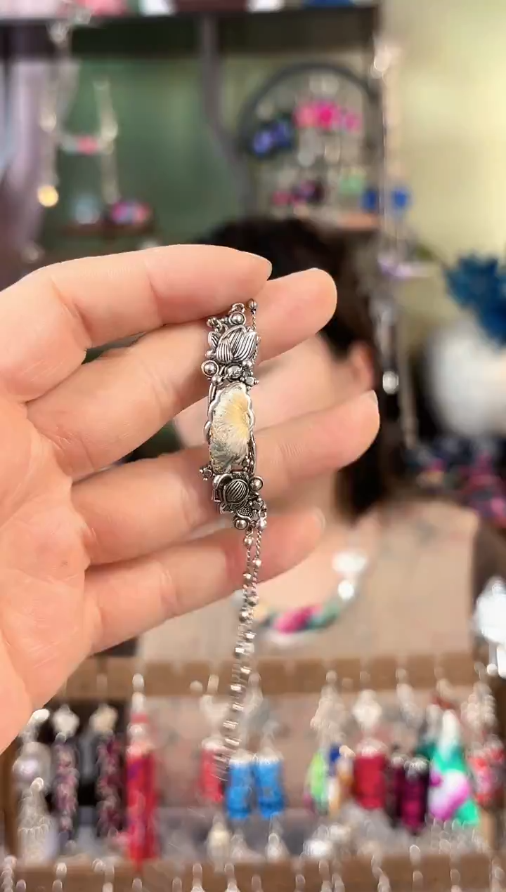 好***?彩云南阁非遗老绣苗银饰品208